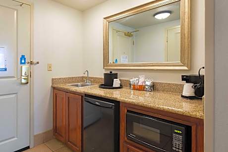 2 Queen Beds Studio Suite W/ Sofabed Nonsmok