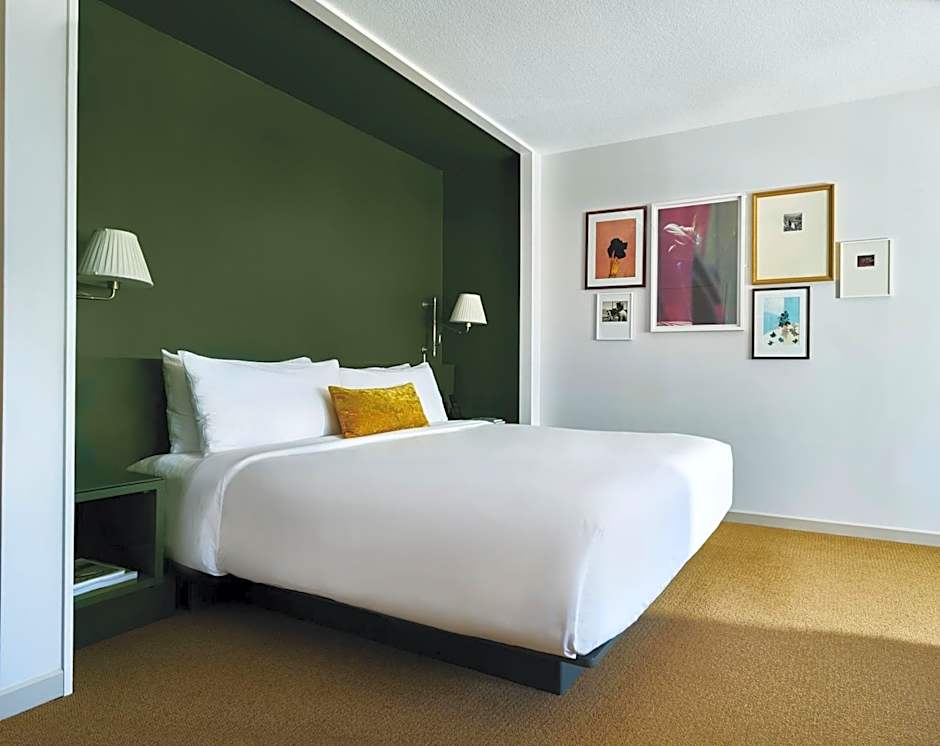 Photo 1 of 5 of Park MGM 1 King Bed