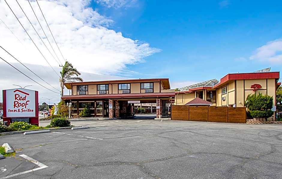 Red Roof Inn & Suites Monterey