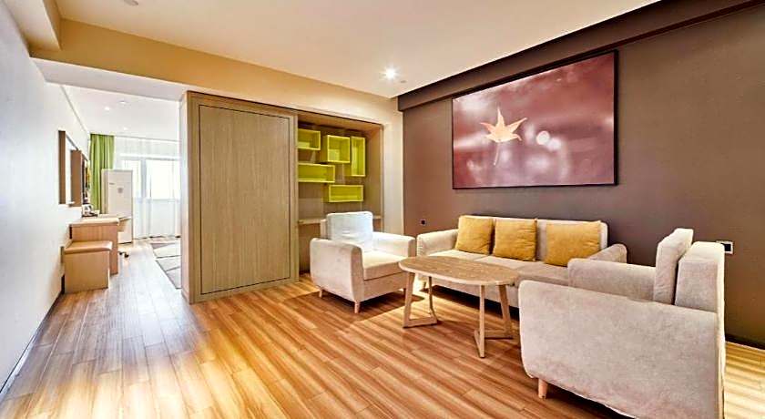 IU Hotel Baoding Yuhua East Road Passenger Center