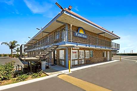 Days Inn by Wyndham Lost Hills