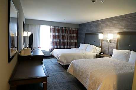 2 Queen Beds Nonsmoking