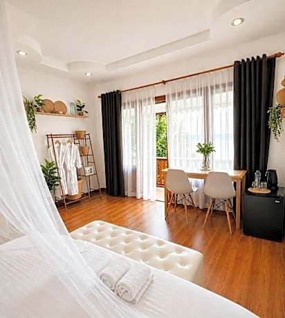 Deluxe Double Room with Sea View
