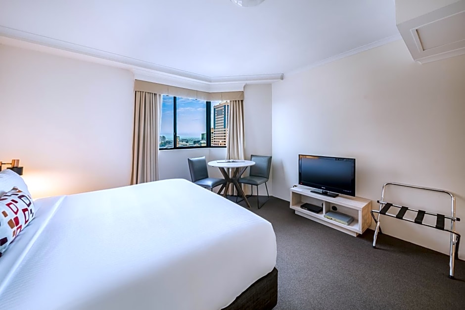 Oaks Sydney Castlereagh Suites