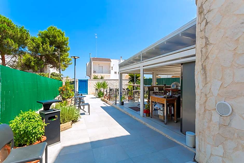 APULIA BLUE APARTEMENTS & B&B