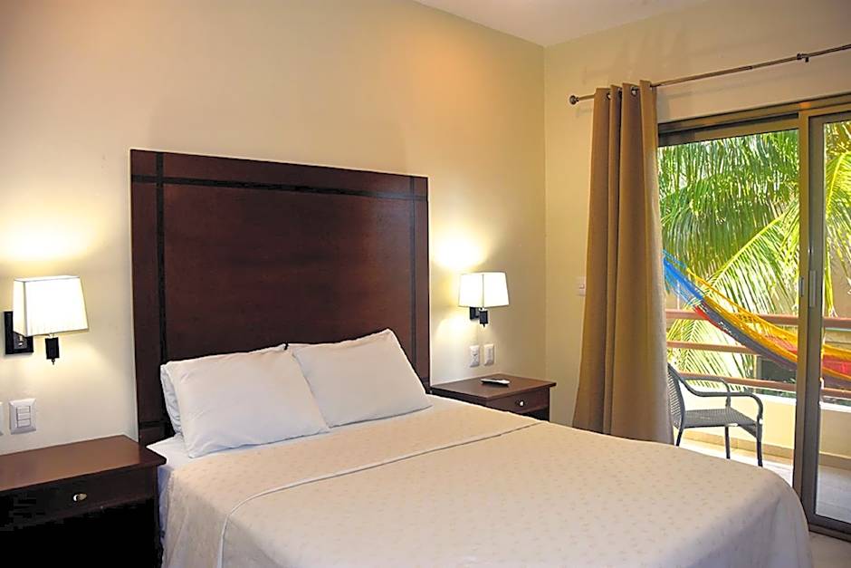 Hotel Playa La Media Luna