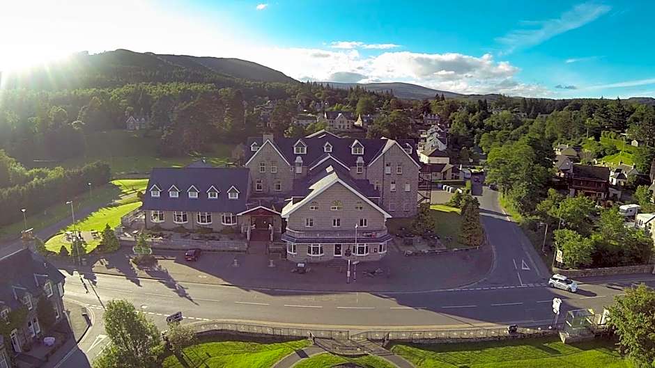 Duke Of Gordon Hotel