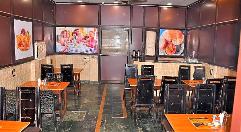 HOTEL SIDHARTHA (600 meters from Taj Mahal)