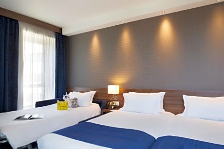 King Room with Sofa Bed