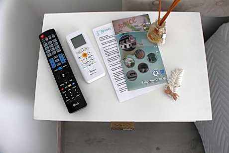 8-Bed Mixed Dormitory Room