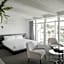 Hollywood Hills Hotel