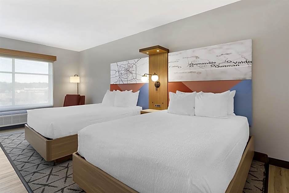 Best Western Plus Rose City Conference Center Inn