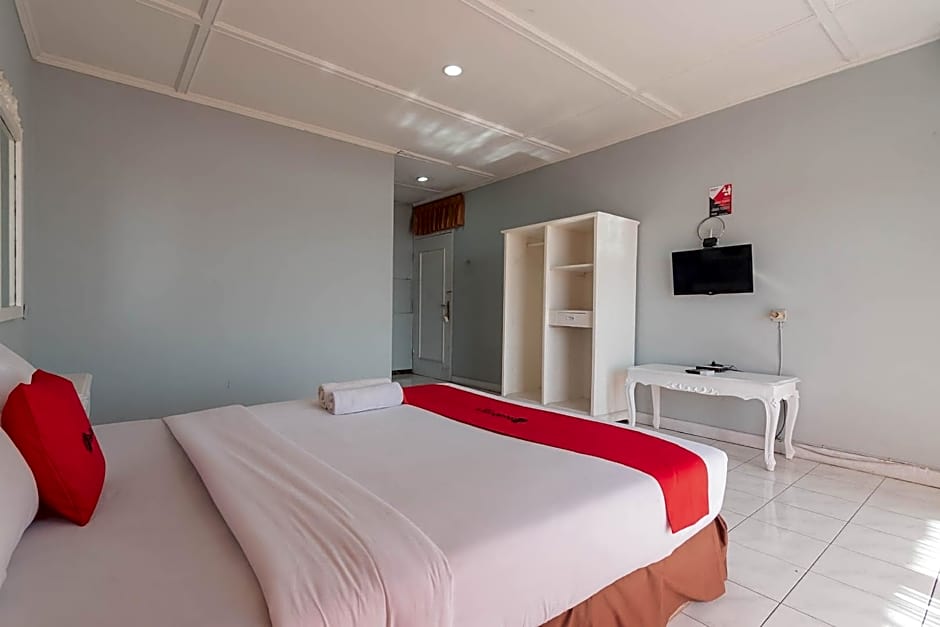 RedDoorz near Farm House 4