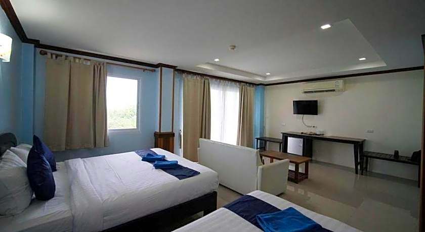Sea Mountain Khanom Hotel
