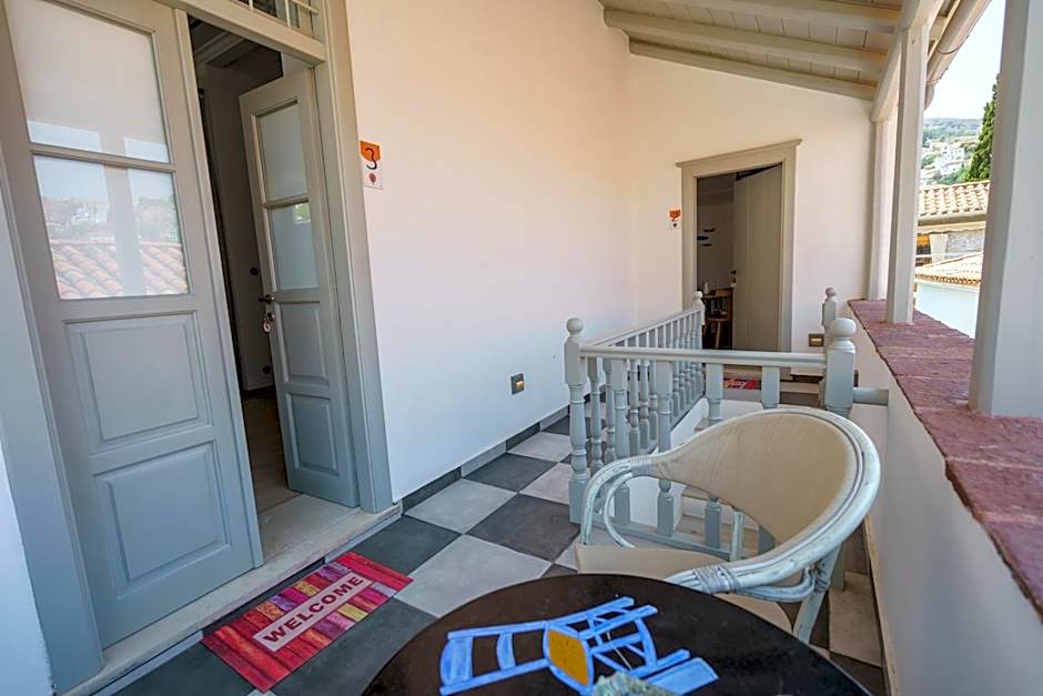 LIVIN Hydra Legacy Suite