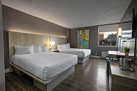 Poolside Double Queen