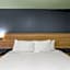 Days Inn by Wyndham Pratt