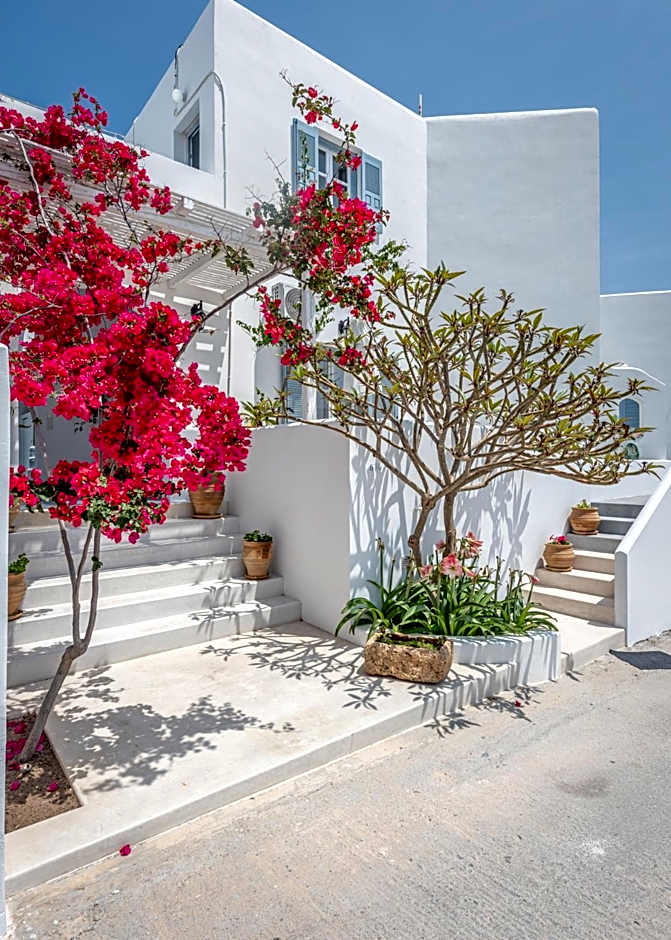 Anita Rooms & Suites Milos