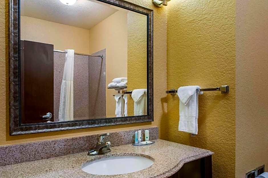 Quality Inn & Suites Slidell