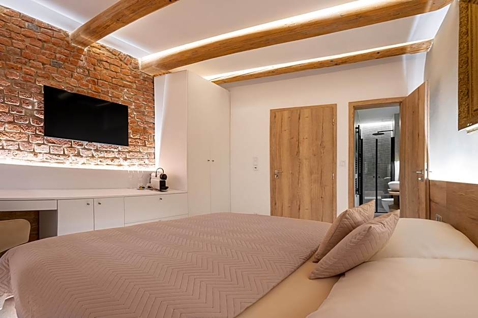 White Wolf Boutique Apartments