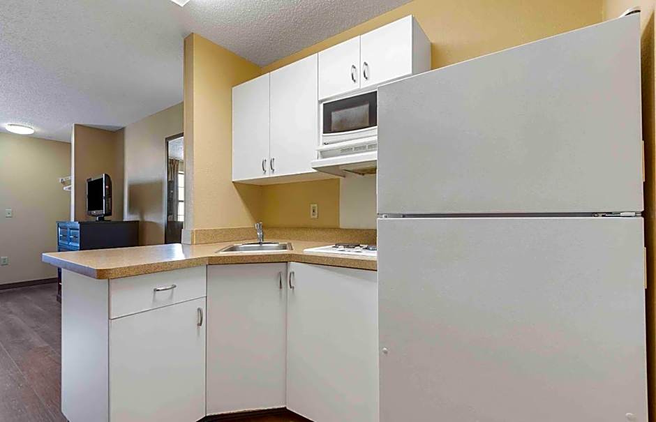 Studio 6 Corporate Extended Stay Buffalo Amherst NY