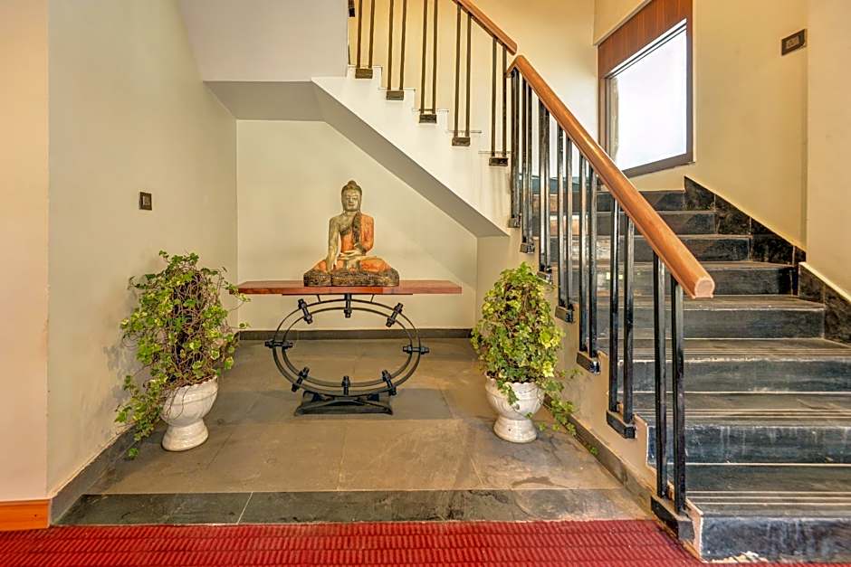 Summit Montana Suites & Spa at Mall