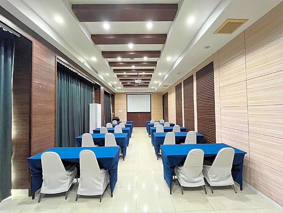 Laemchabang City Hotel