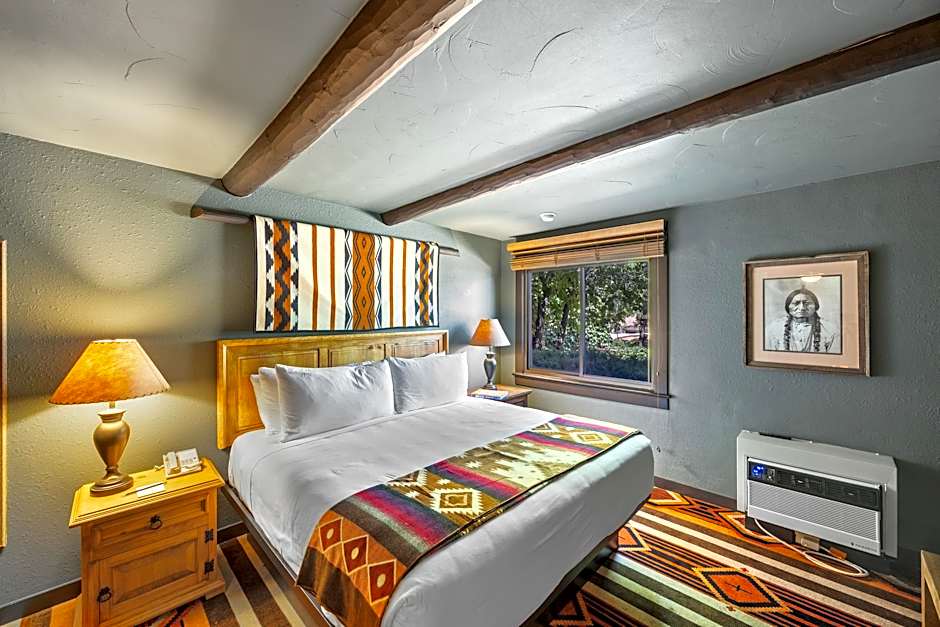 Photo 1 of 8 of Tierra 1 King Bed Suite