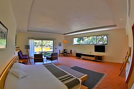 Superior King Suite