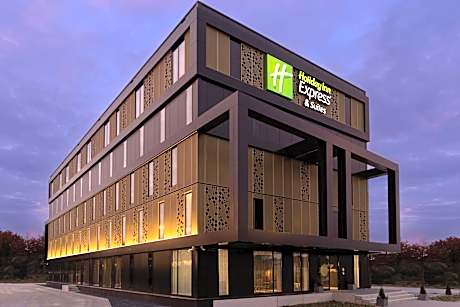 Holiday Inn Express And Suites Deventer By IHG