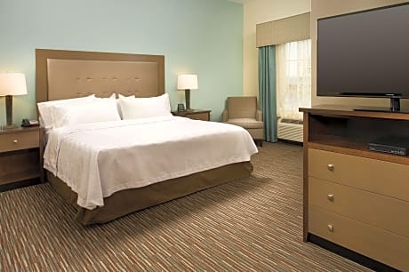 1 King Bed Studio Suite Nonsmoking