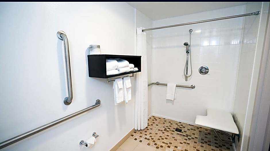 Country Inn & Suites by Radisson, State College (Penn State Area), PA