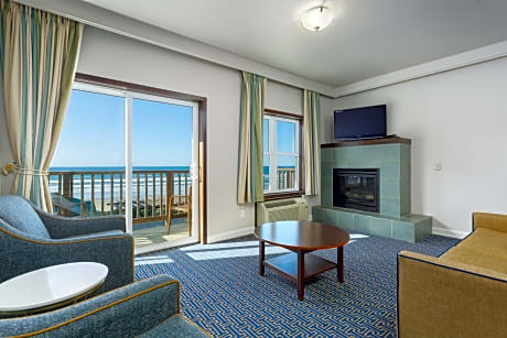 Two-Bedroom Suite: Ocean View