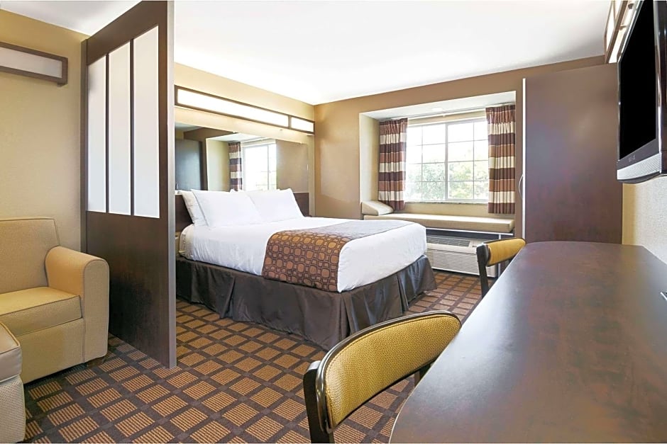 Microtel Inn & Suites by Wyndham Austin Airport