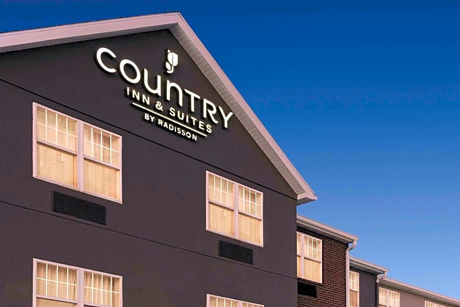 Country Inn & Suites by Radisson, Dubuque, IA
