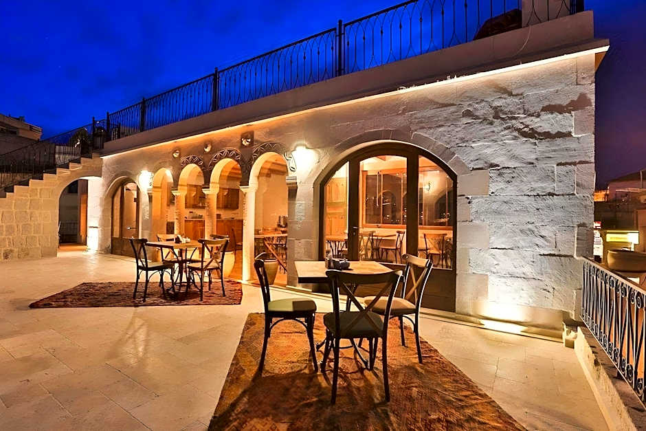 Caftan Cave Suites