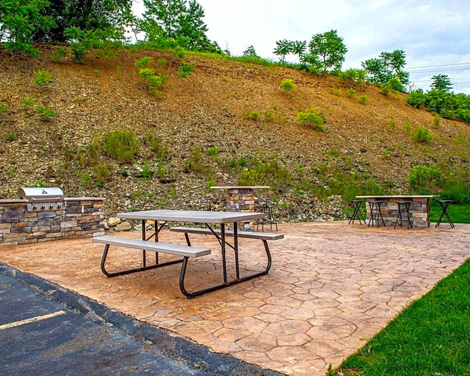 Comfort Suites Monaca