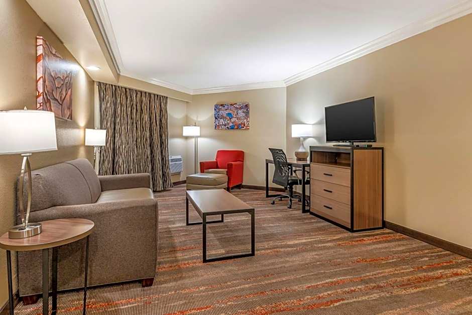 Best Western Plus Wine Country Inn & Suites