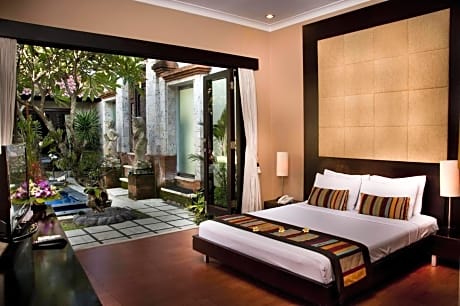 Deluxe Room with Pool View