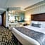 Monte Carlo Inns Oakville Suites
