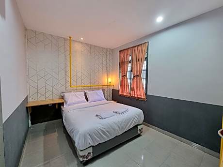 Capital O 90874 Millenium Inn 2