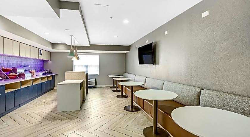 MainStay Suites