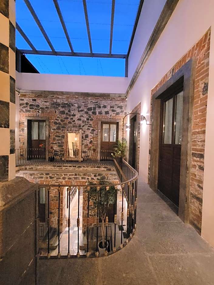 Milo Collection Hotel