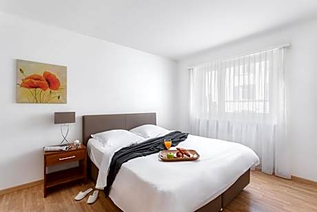 One-Bedroom Apartment (2 Adults)