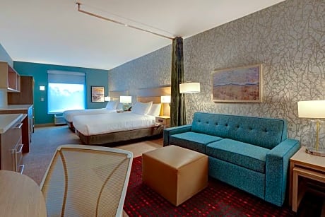 2 Queen Beds Studio Suite