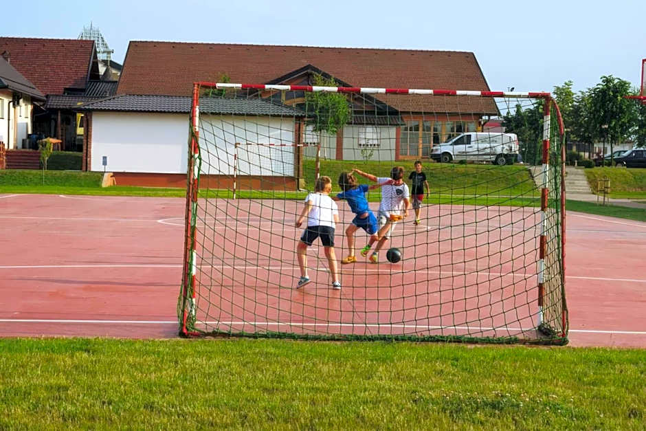 Semberski Salaš Intergaj Hotel