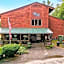 Evergreen Valley Inn