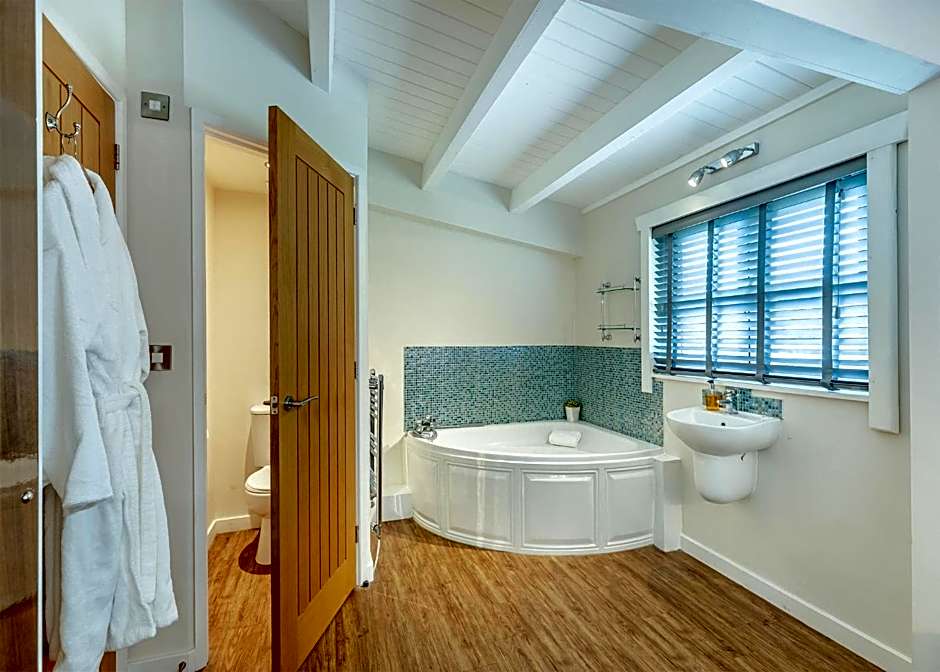 Gadlas Park Holiday Cabins