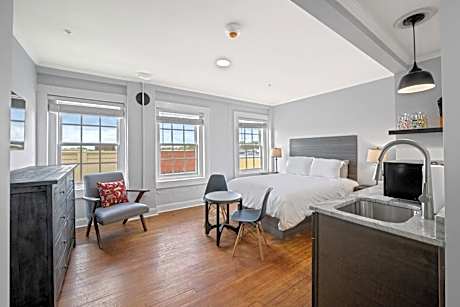 Historic Elegance Loft in Downtown Conway