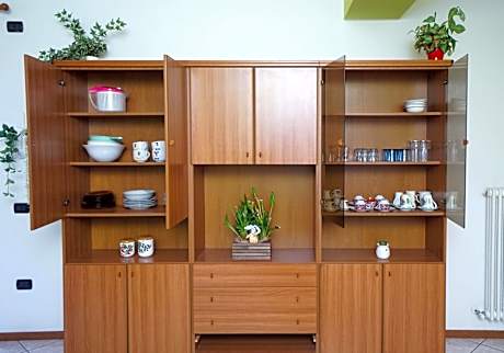 One-Bedroom Apartment - Annex